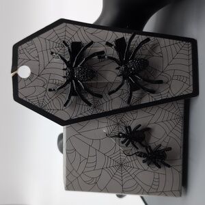 NWOT Black Spider Metallic Hairpins With Spider Glittered Earrings